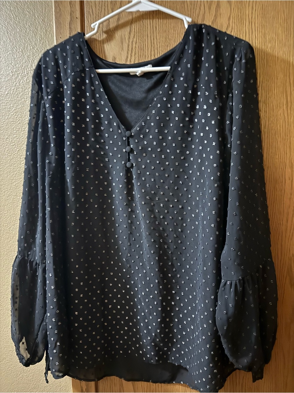 Maurices Black V-Neck Long Sleeve Blouse with White Dot Print